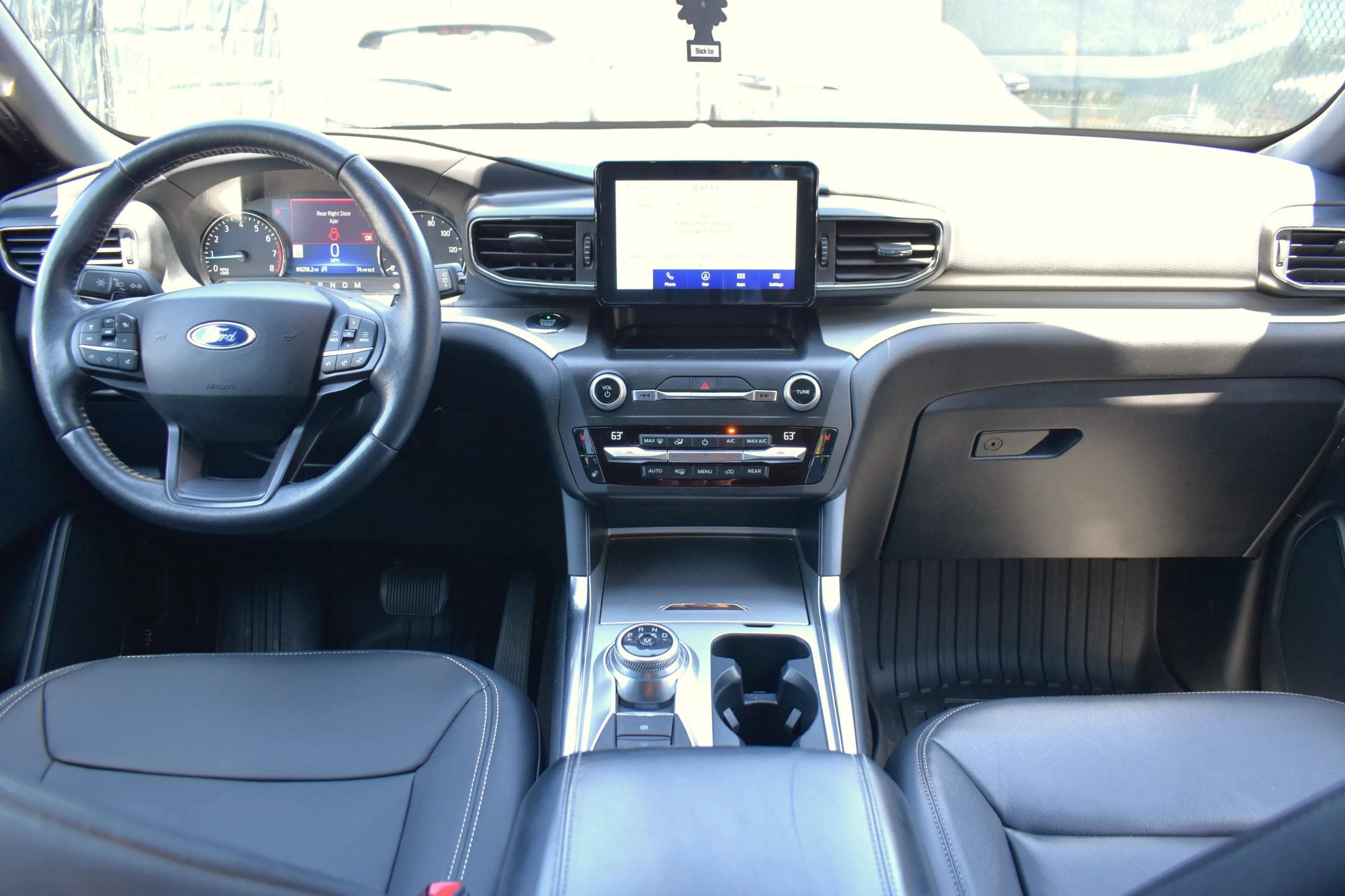 Used 2020 Ford Explorer XLT w/ Equipment Group 202A AWD/4WD image 62