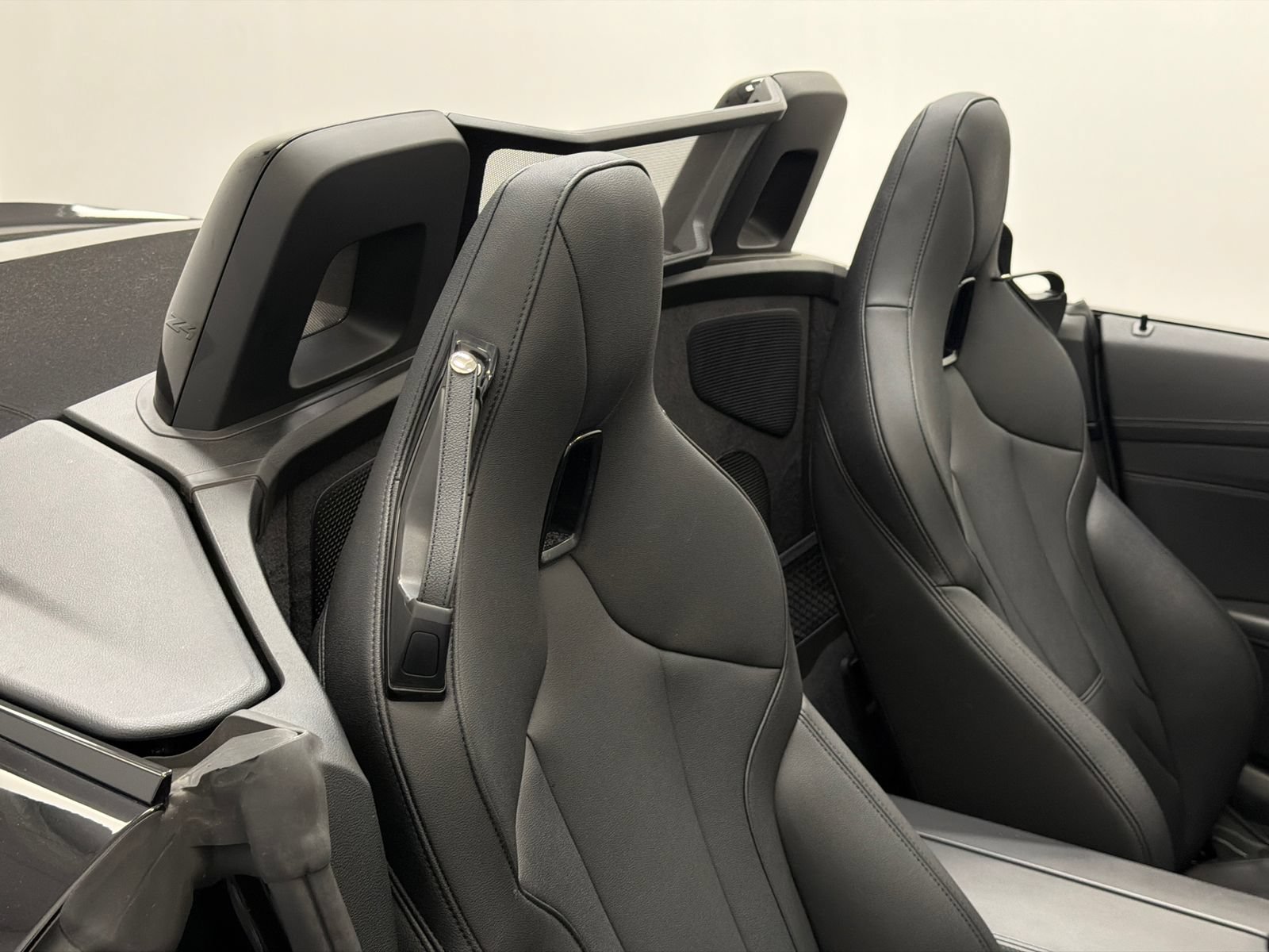 Used 2025 BMW Z4 sDrive30i RWD image 12