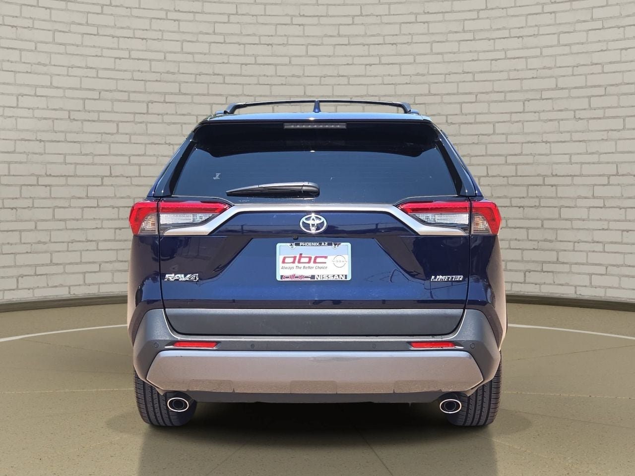 Used 2020 Toyota RAV4 Limited FWD image 6