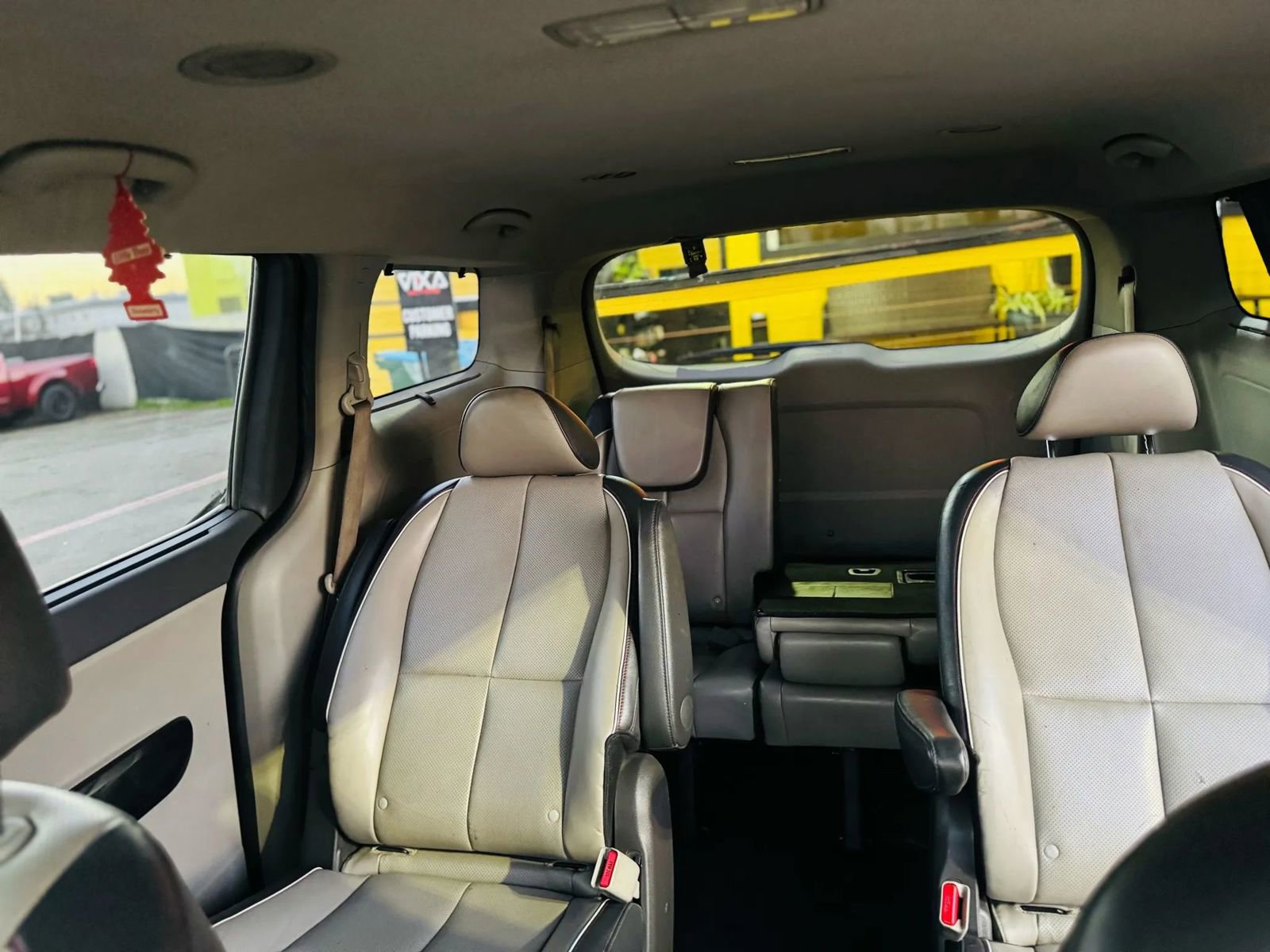 Used 2016 Kia Sedona SX image 14