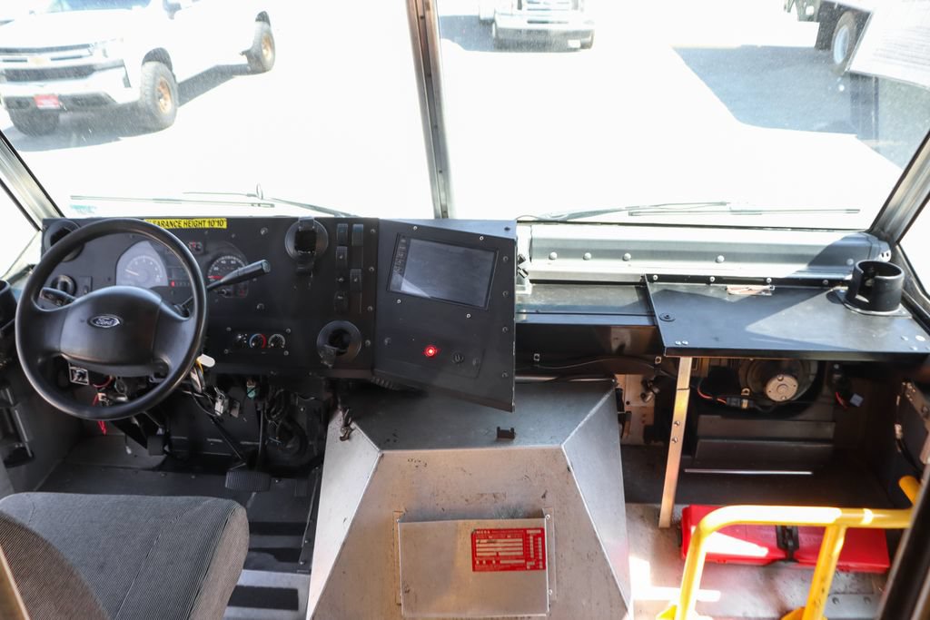 Used 2019 Ford E-450 and Econoline 450 Super Duty RWD image 23