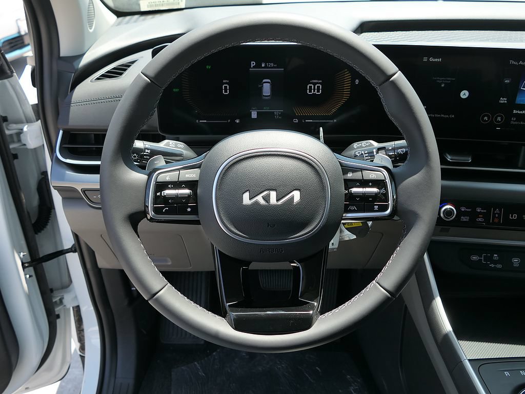 New 2026 Kia Carnival LXS FWD image 13