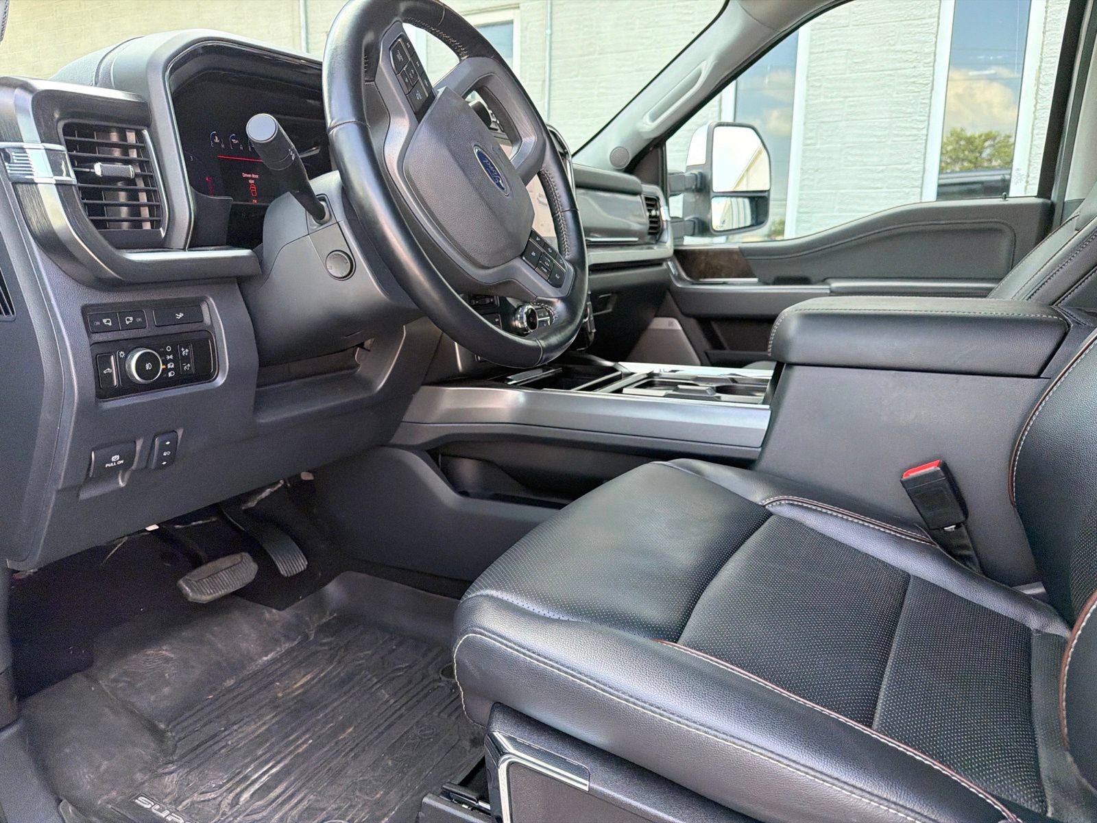 Used 2023 Ford F250 Lariat w/ Chrome Package AWD/4WD image 9