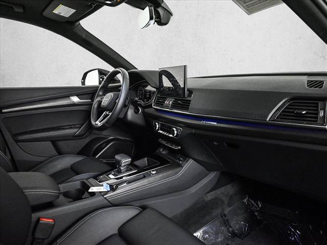 Certified 2025 Audi Q5 2.0T Premium Plus w/ Premium Plus Package AWD/4WD image 23