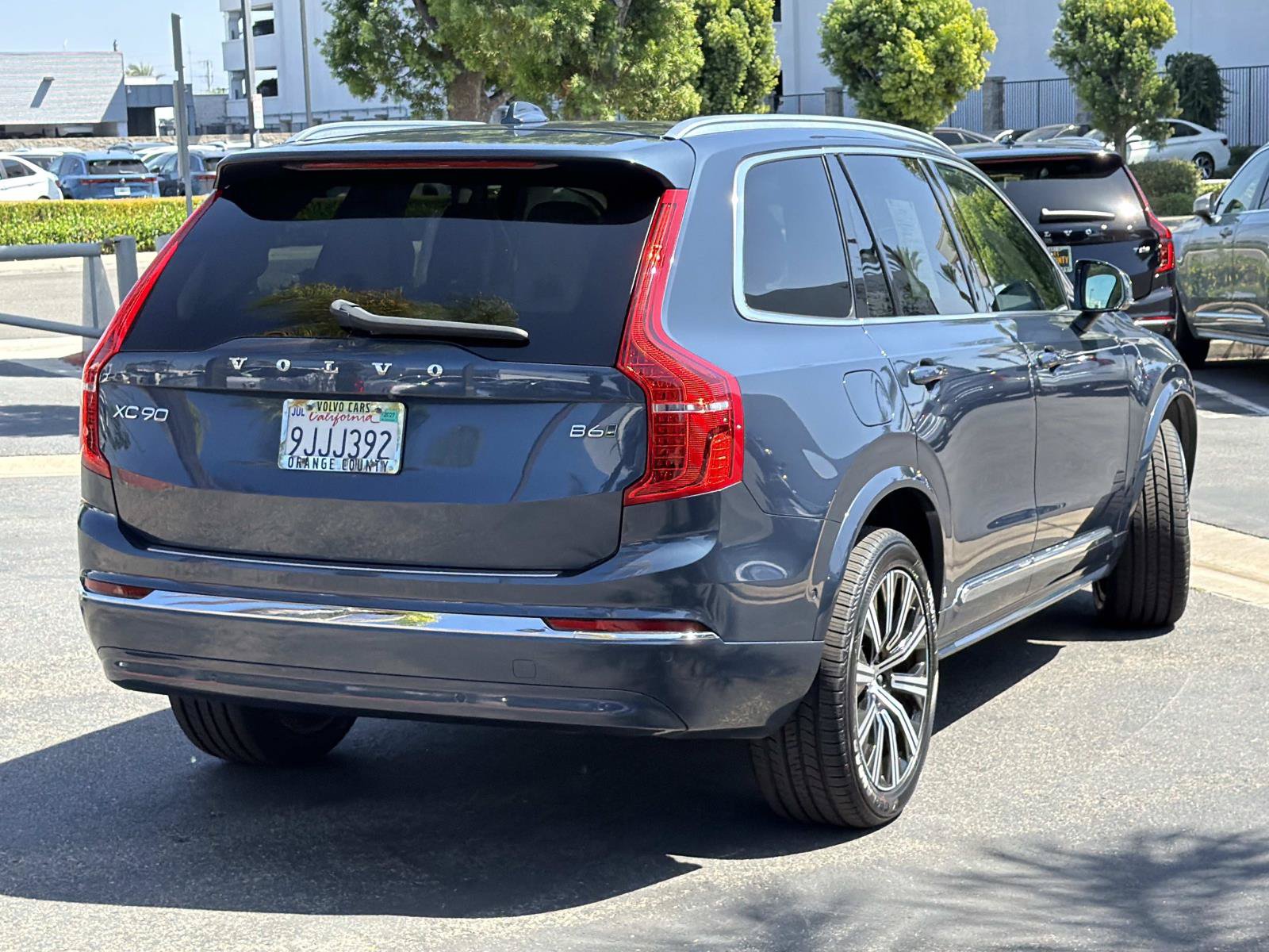 Certified 2023 Volvo XC90 B6 Plus AWD/4WD image 5