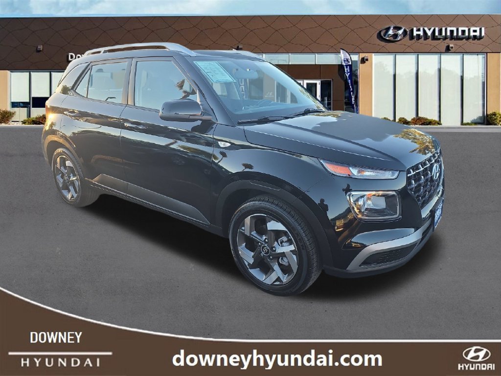 Used 2025 Hyundai Venue SEL FWD image 7