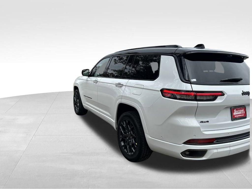 New 2025 Jeep Grand Cherokee L Summit image 4