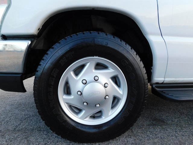 Used 2012 Ford E-350 and Econoline 350 XLT image 10