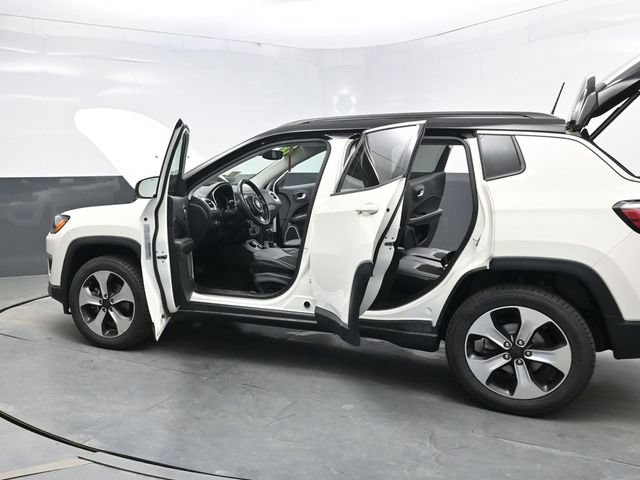 Used 2018 Jeep Compass Latitude w/ Popular Equipment Group AWD/4WD image 59