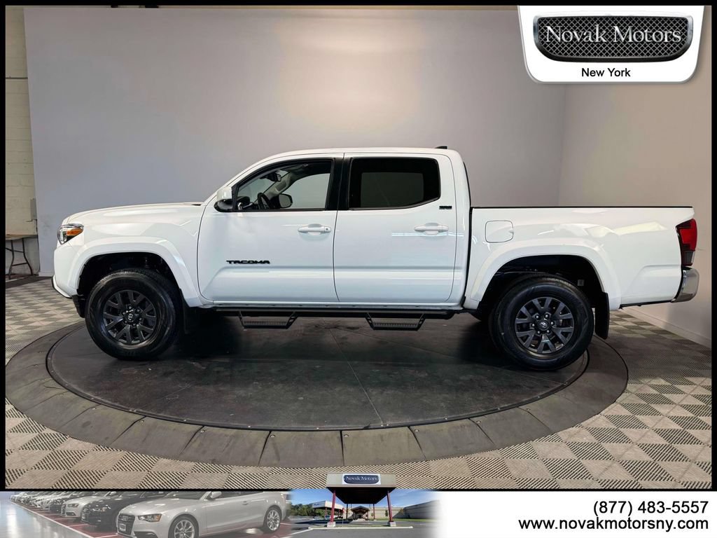 Used 2023 Toyota Tacoma SR5 AWD/4WD image 5