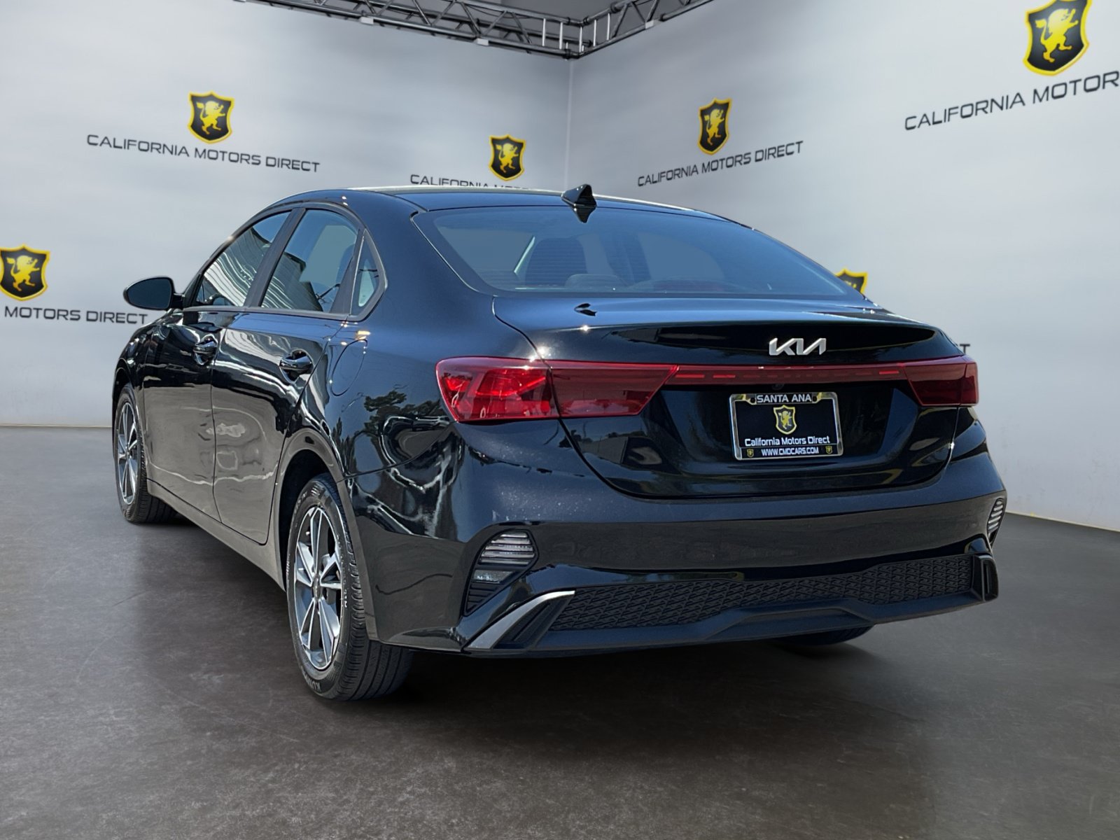 Used 2023 Kia Forte LXS FWD image 7