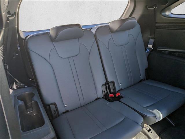 Used 2025 Kia Sorento SX Prestige image 21