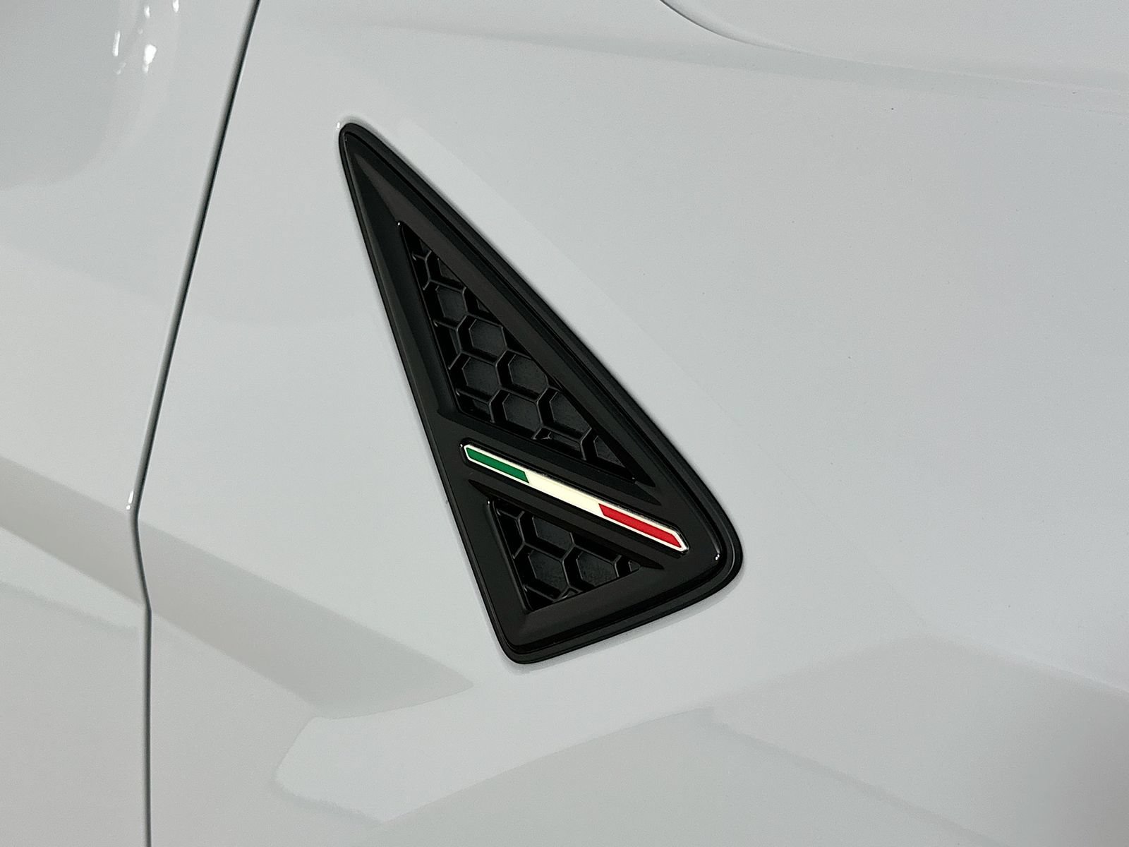 Used 2024 Lamborghini Urus S AWD/4WD image 9