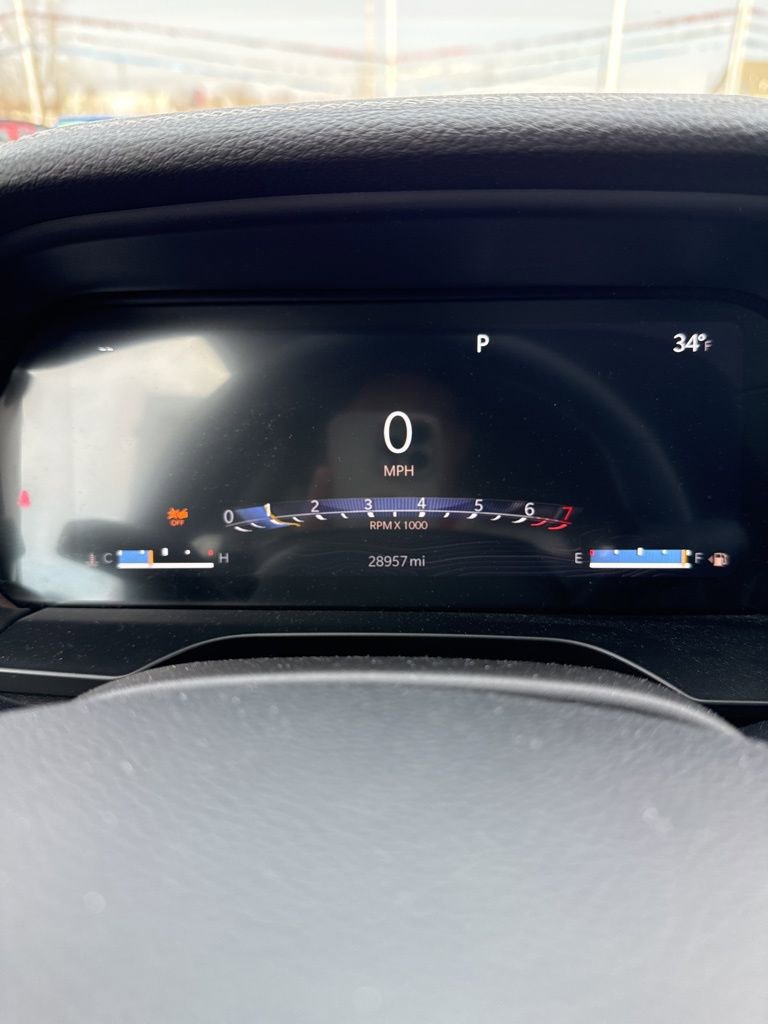 Used 2023 Jeep Grand Cherokee Limited w/ Luxury Tech Group II image 7