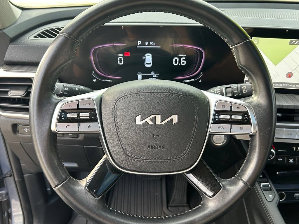 Used 2023 Kia Telluride EX w/ EX Captain's Chair Package FWD image 21