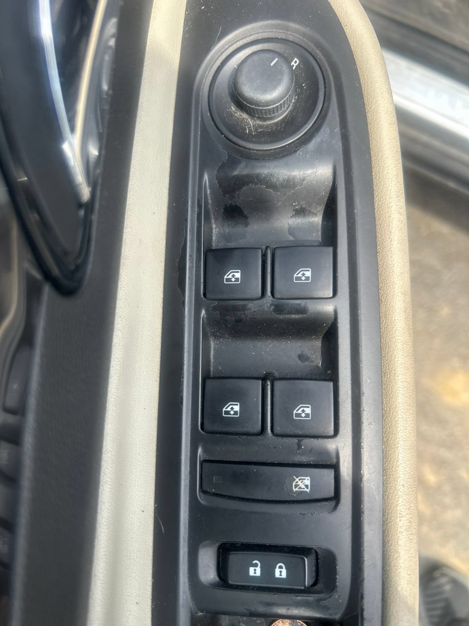 Used 2020 Buick Encore Preferred w/ Safety Package FWD image 16