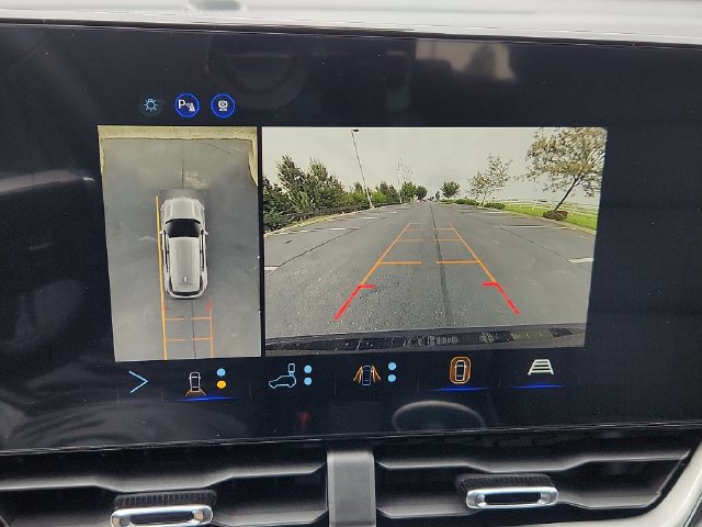 New 2027 Chevrolet Equinox LT w/ Safety and Technology Package FWD image 30