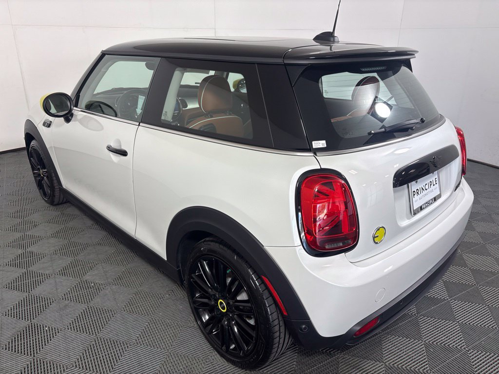 Certified 2024 MINI Cooper SE FWD image 7