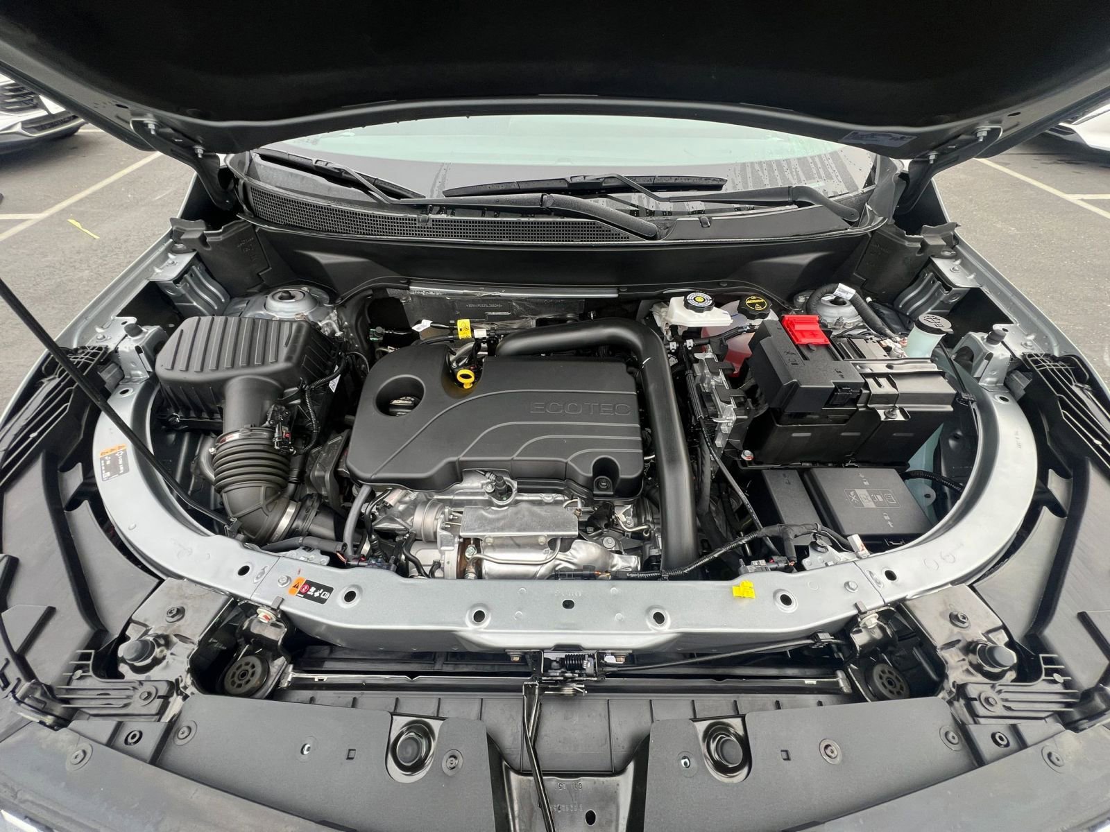 Used 2025 Chevrolet Equinox LT image 32