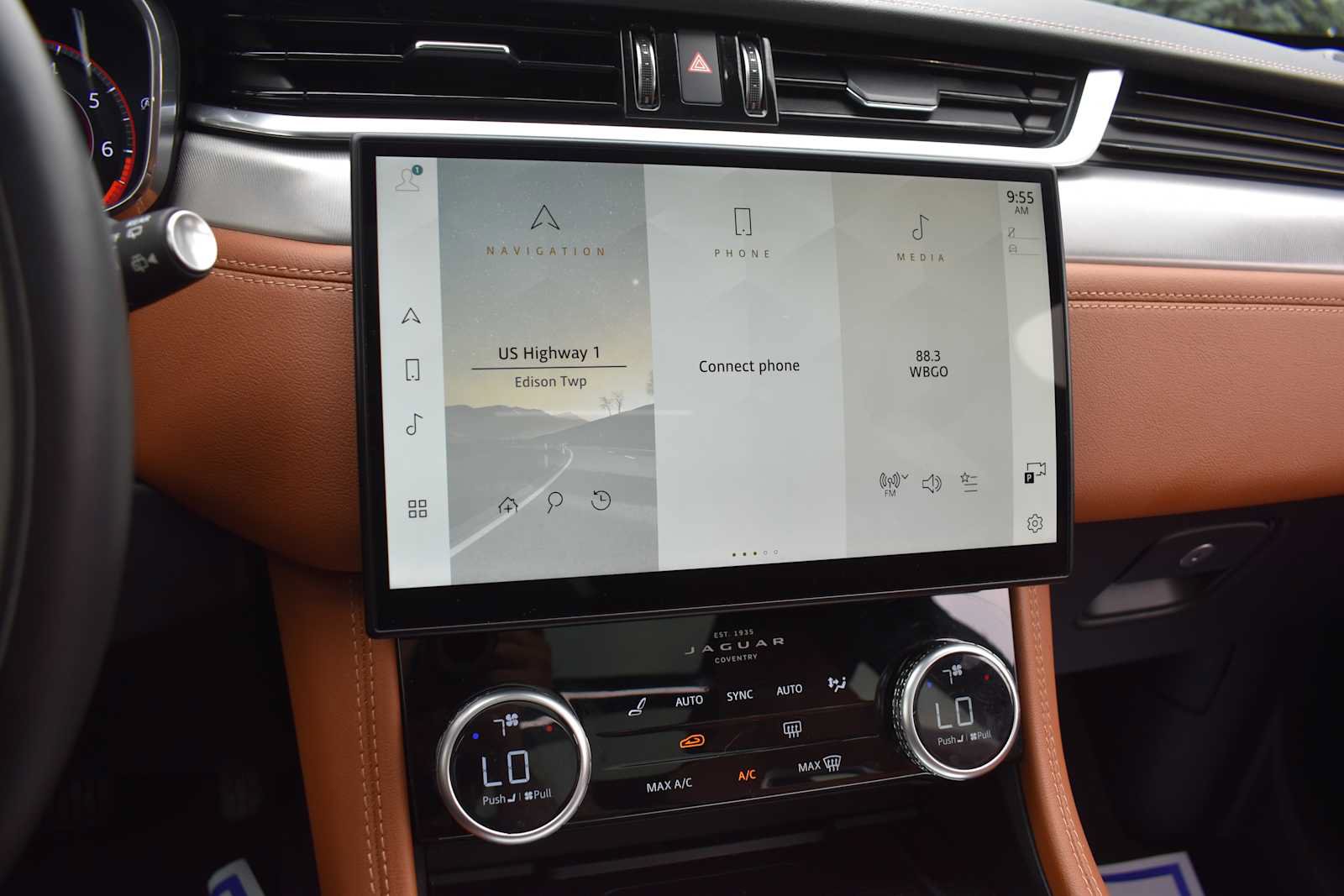 Used 2024 Jaguar F-PACE R-Dynamic S AWD/4WD image 22