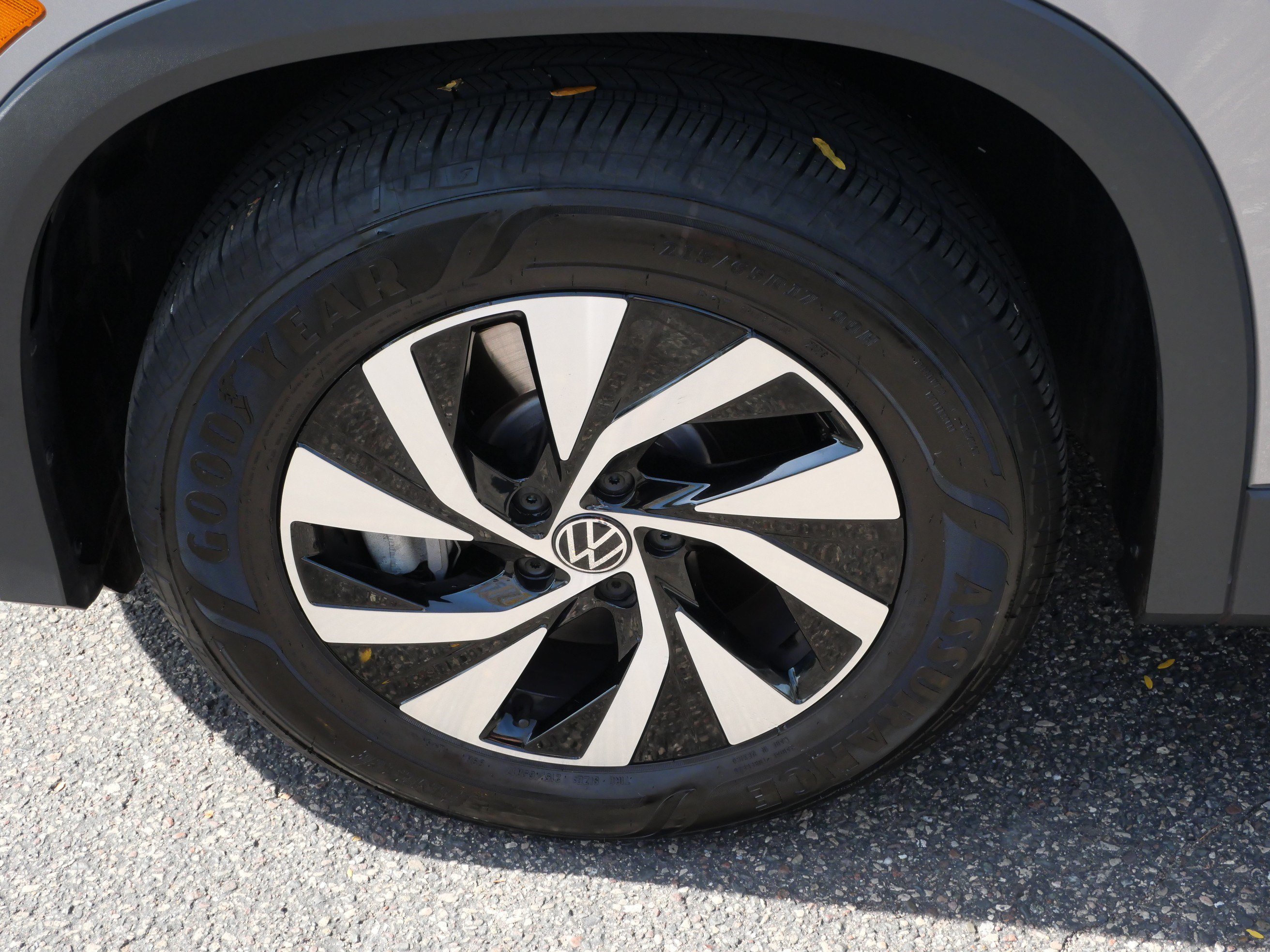 Certified 2026 Volkswagen Tiguan S AWD/4WD image 15