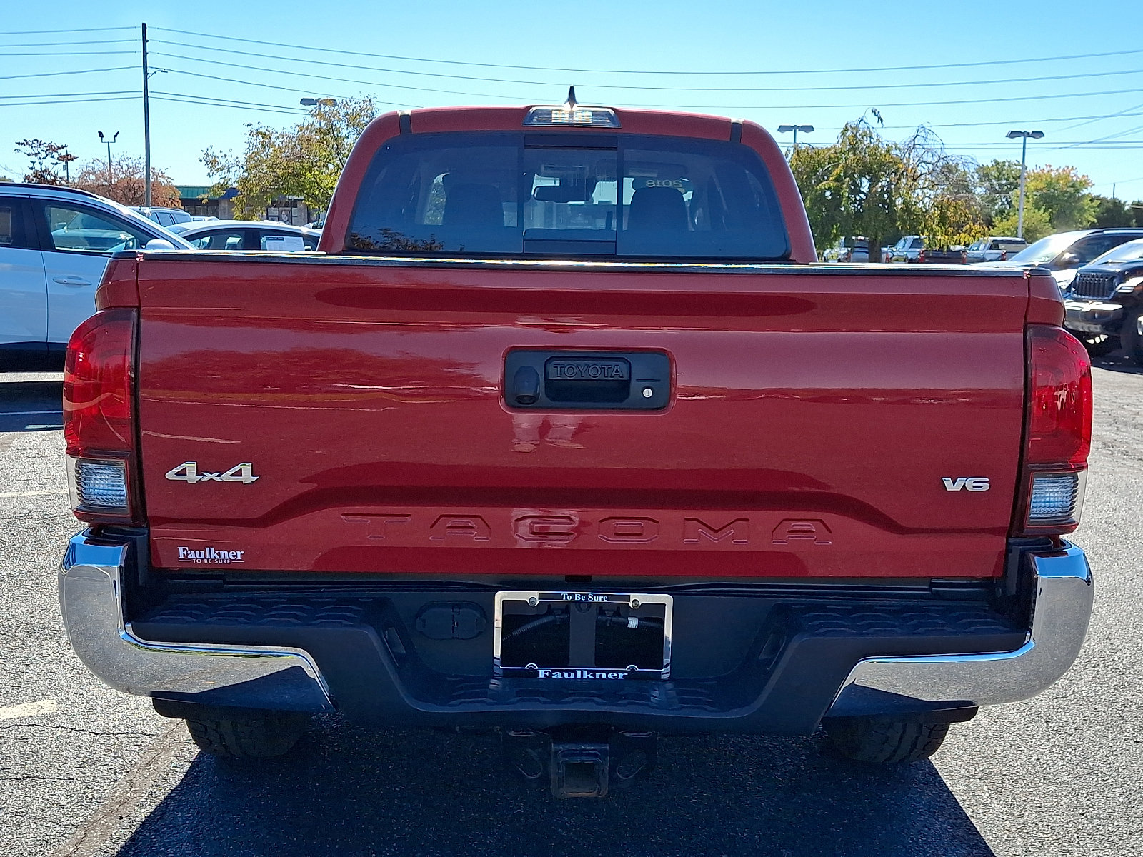Used 2018 Toyota Tacoma SR5 AWD/4WD image 5
