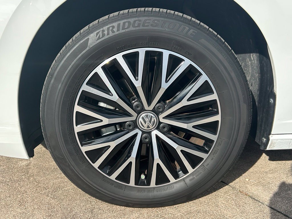 Used 2021 Volkswagen Jetta SE w/ SE Cold Weather Package FWD image 33