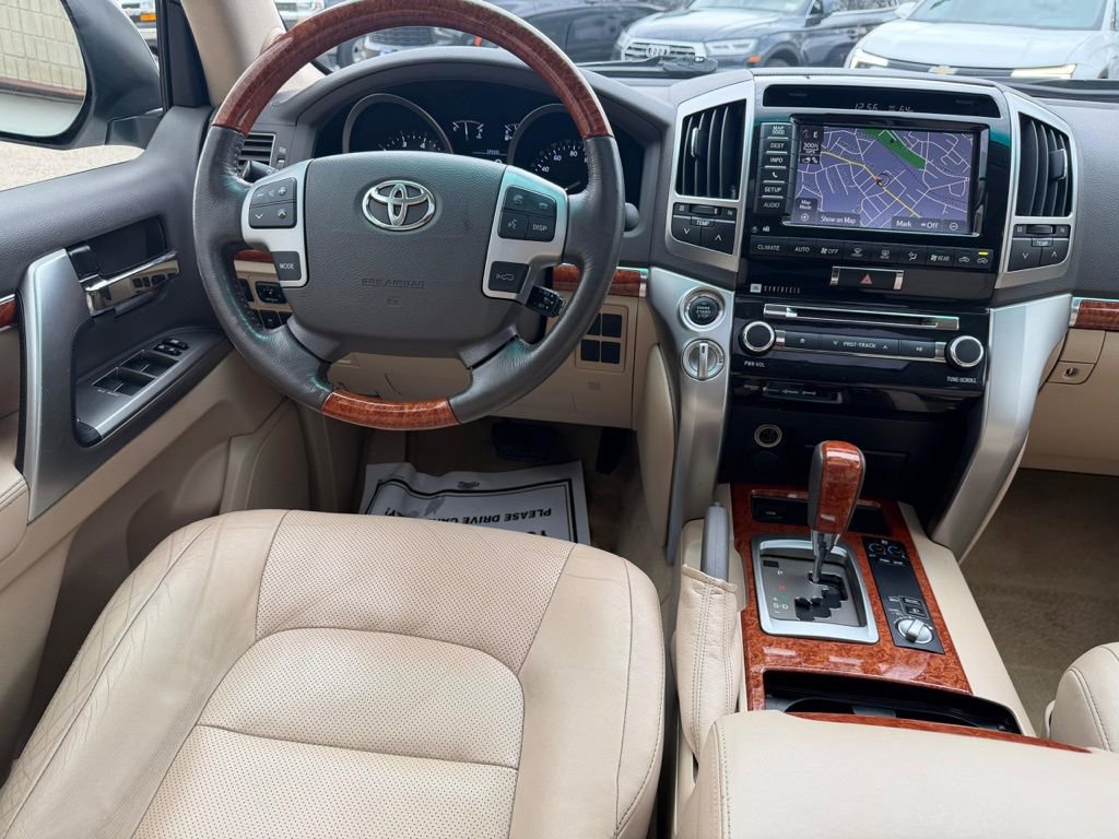 Used 2014 Toyota Land Cruiser AWD/4WD image 26