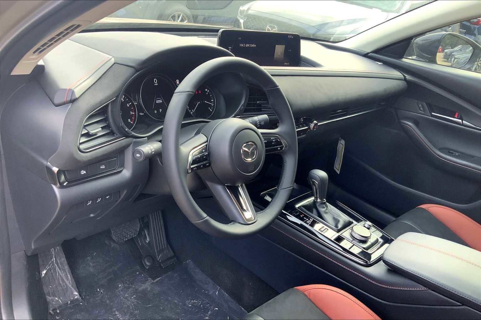 Certified 2025 MAZDA CX-30 Carbon AWD/4WD image 8