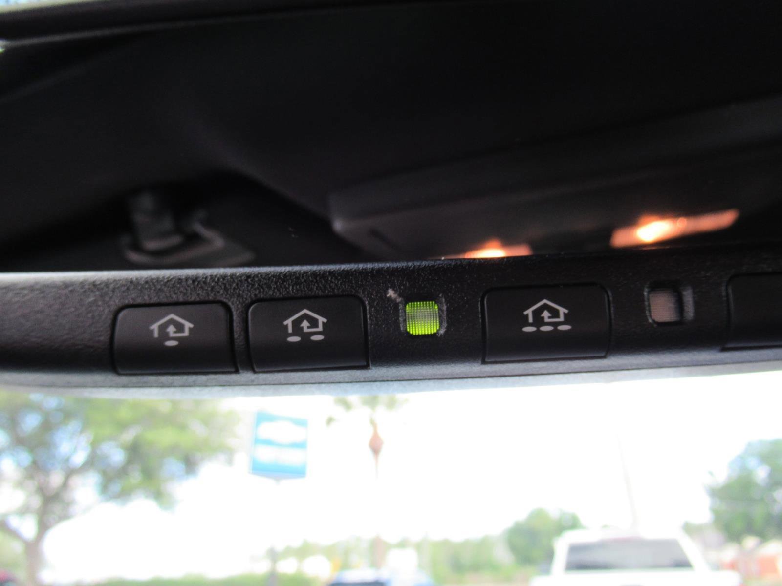 Used 2019 Nissan Titan SL w/ Midnight Edition RWD image 26