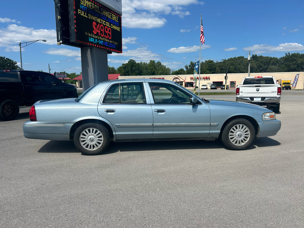 Used 2008 Mercury Grand Marquis GS RWD image 7
