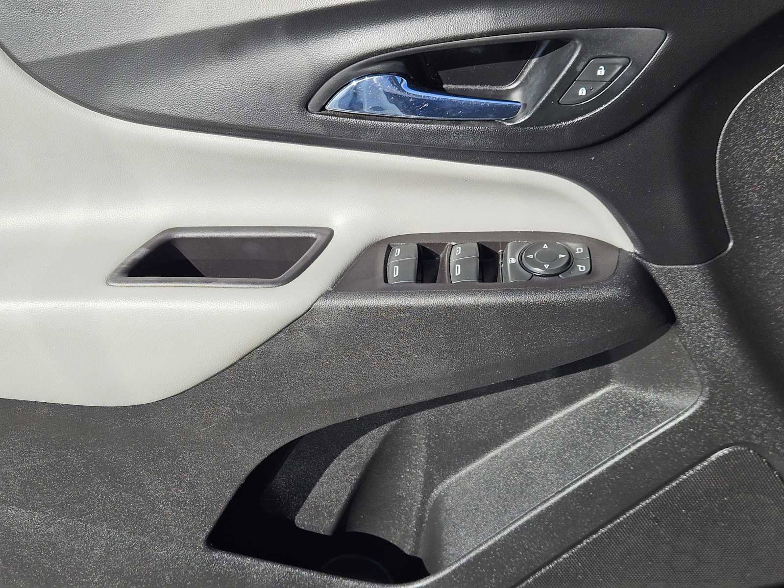 Used 2021 Chevrolet Equinox LT image 21