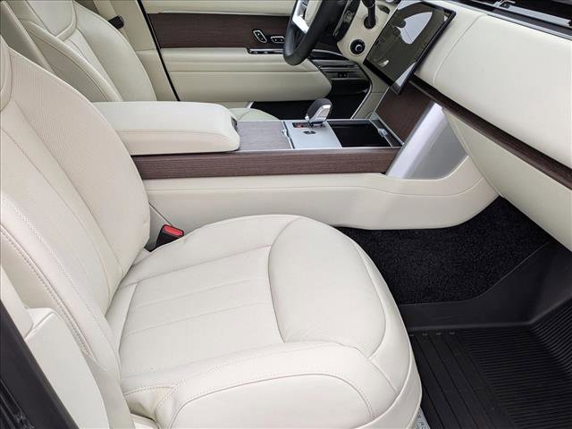 New 2026 Land Rover Range Rover SE image 17