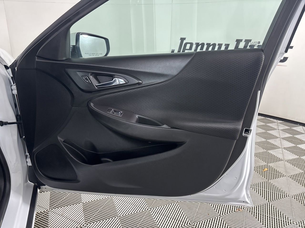 Used 2024 Chevrolet Malibu LT image 27