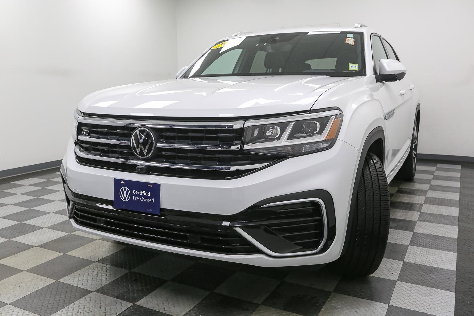 Certified 2023 Volkswagen Atlas Cross Sport SEL Premium R-Line image 5