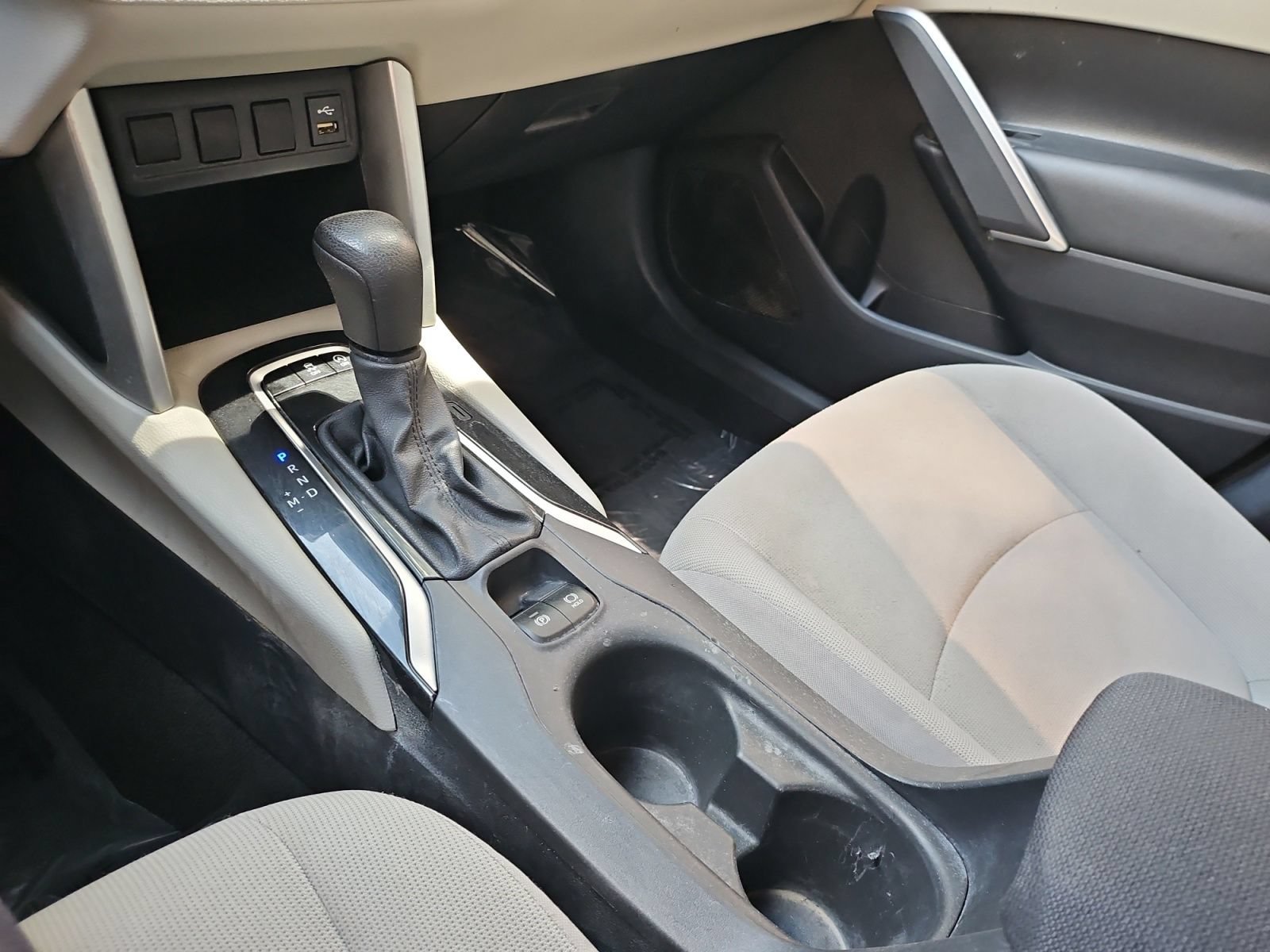 Used 2022 Toyota Corolla Cross L FWD image 24
