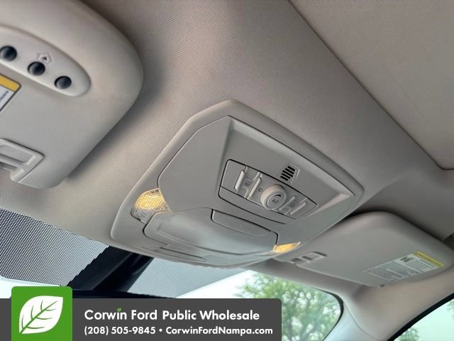 Used 2015 Ford Escape Titanium w/ Equipment Group 301A AWD/4WD image 21