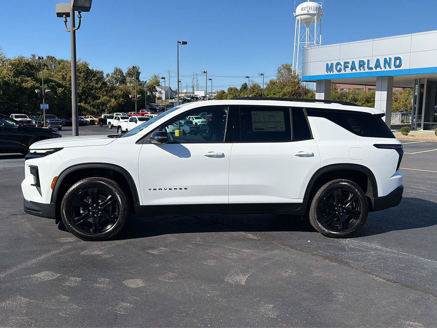 New 2027 Chevrolet Traverse LT w/ Midnight/Sport Edition AWD/4WD image 2
