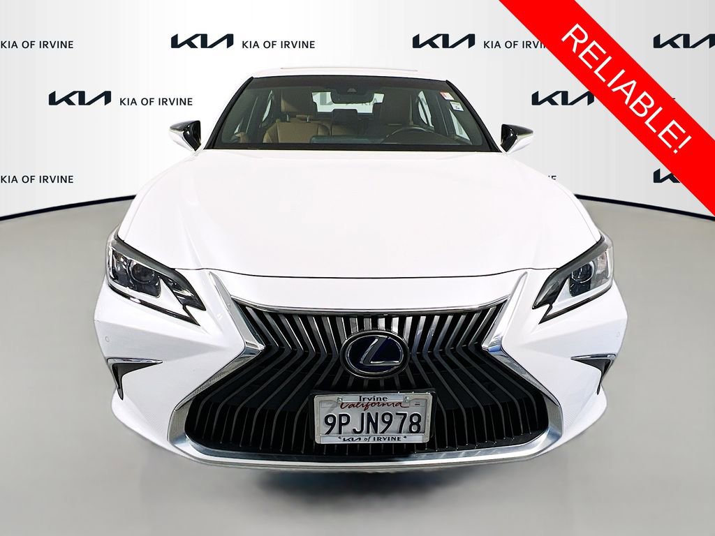 Used 2021 Lexus ES 300h w/ Premium Package image 2