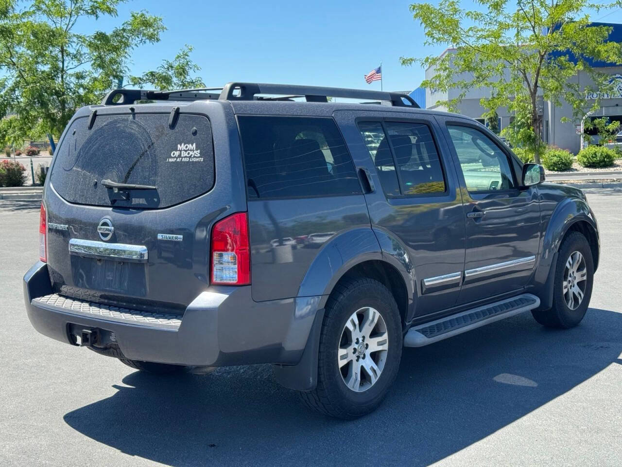 Used 2012 Nissan Pathfinder Silver RWD image 7