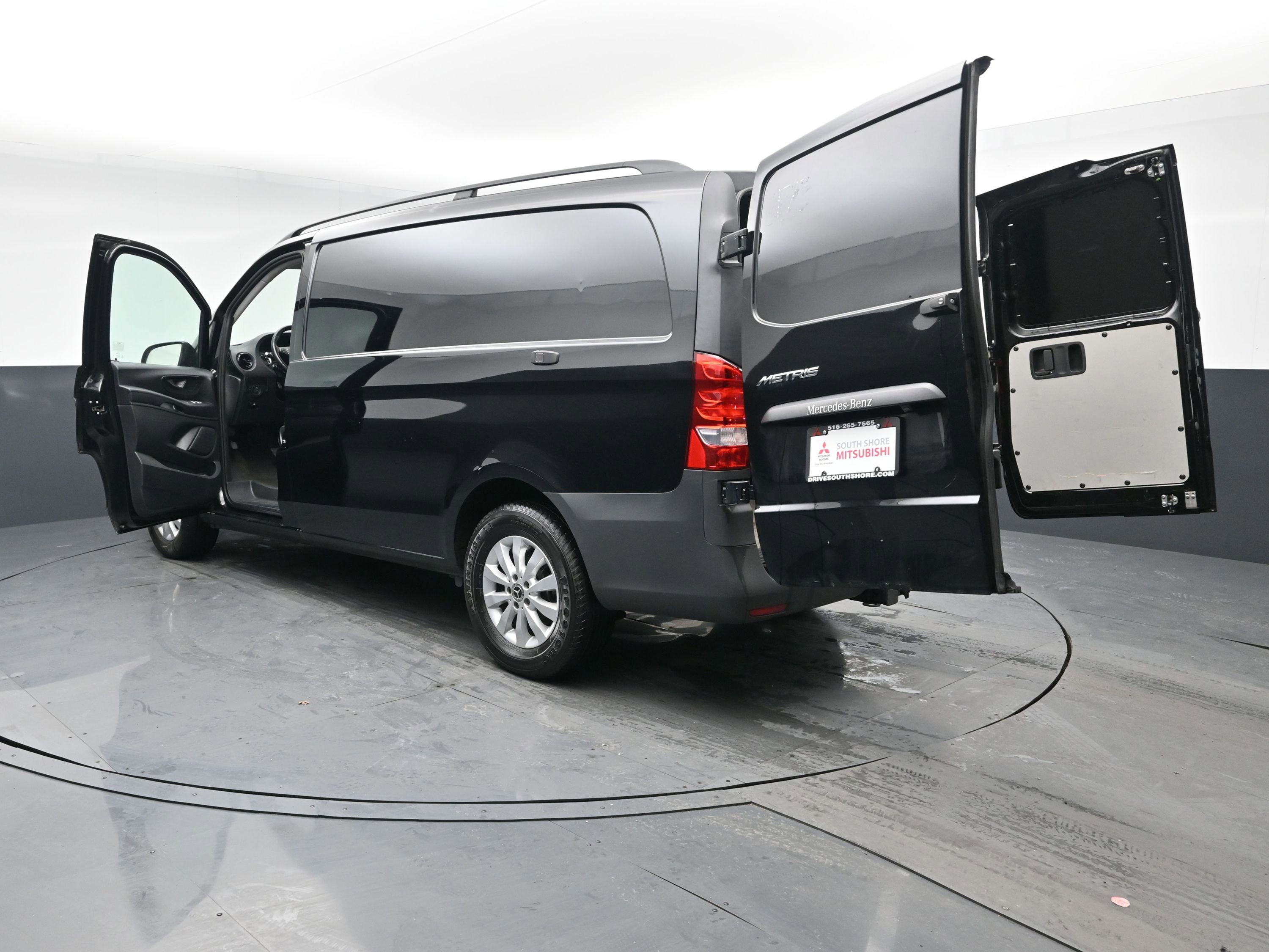 Used 2022 Mercedes-Benz Metris image 30