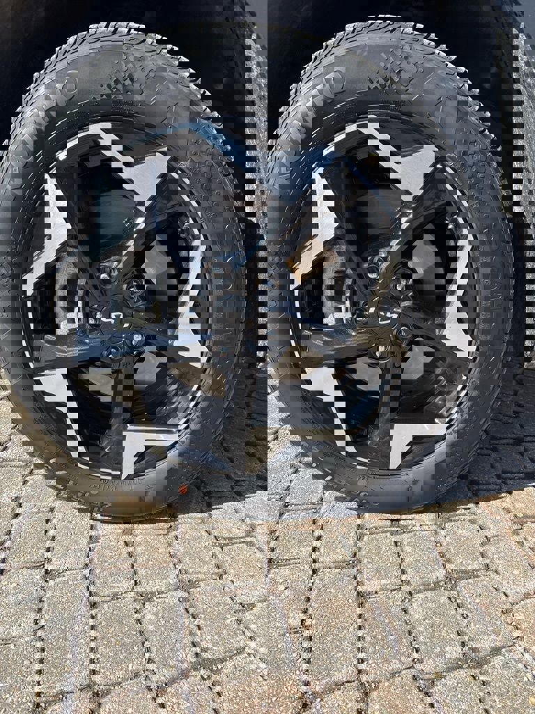 Used 2024 Kia Seltos EX image 9