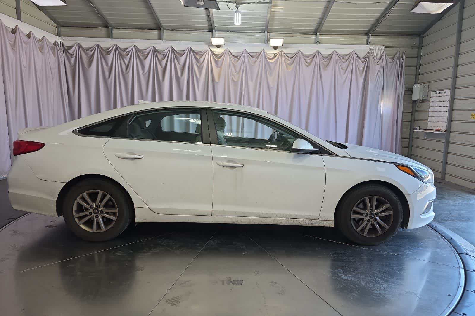 Used 2016 Hyundai Sonata SE FWD image 9