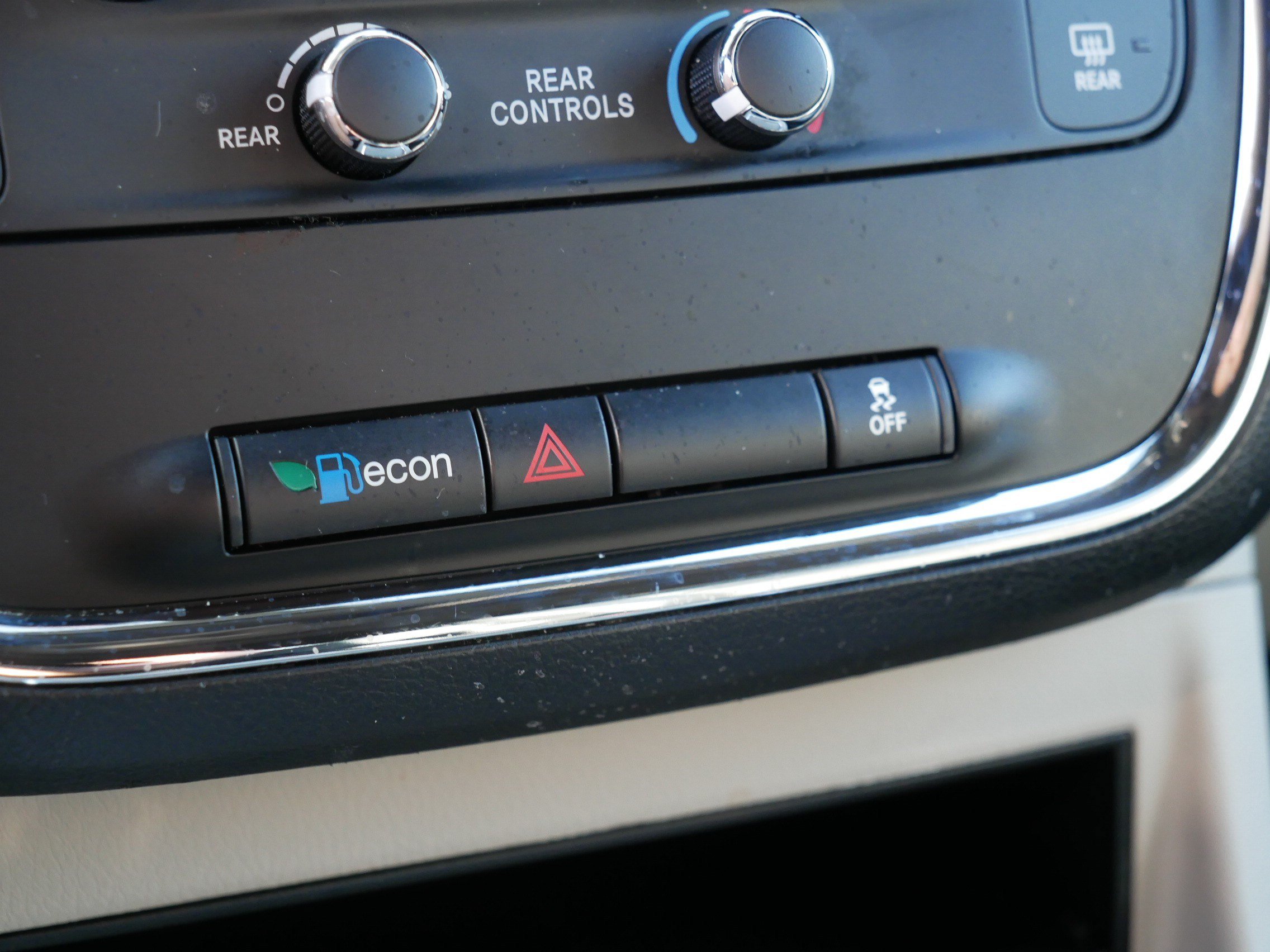 Used 2020 Dodge Grand Caravan SXT FWD image 31
