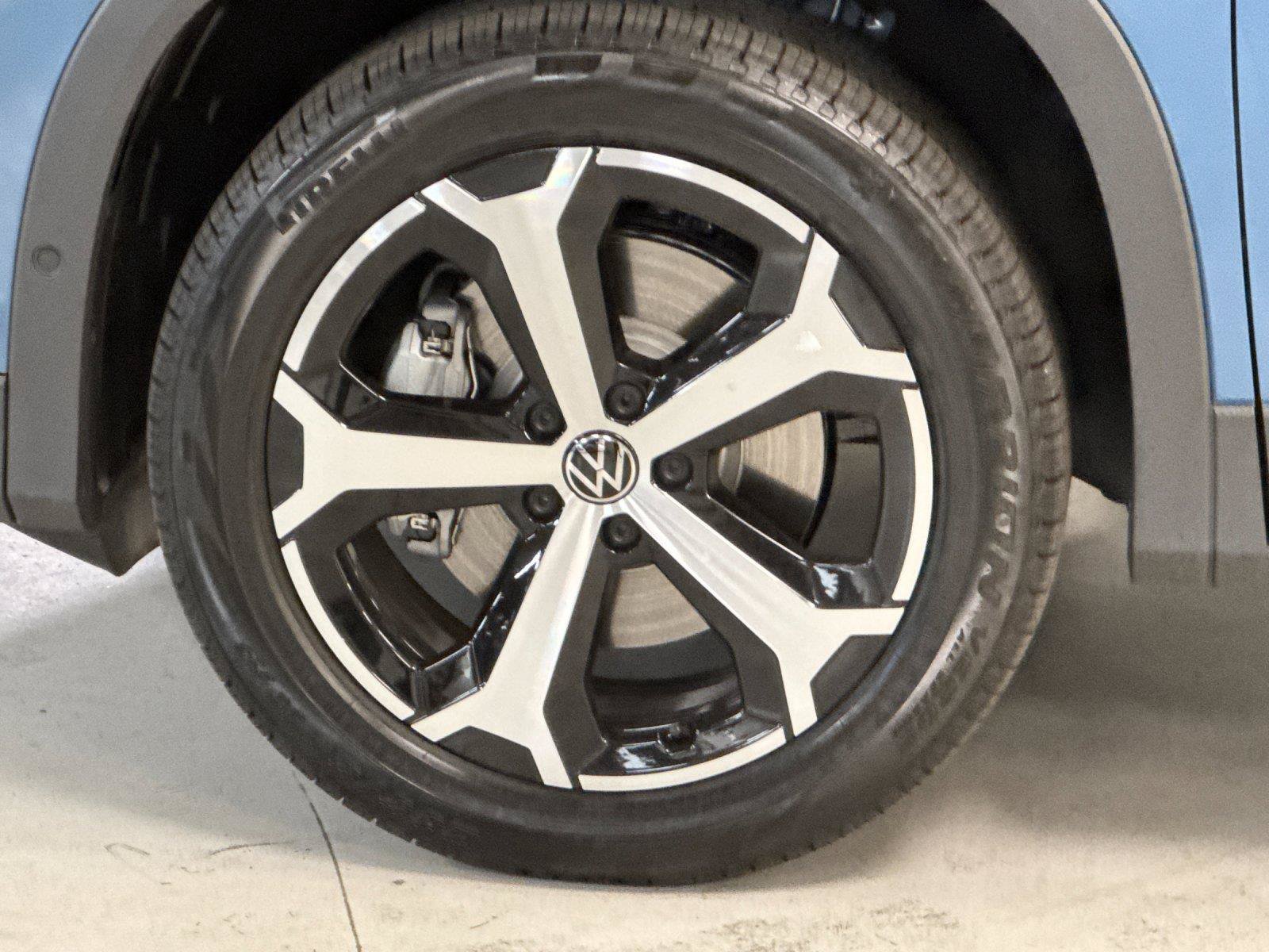 New 2026 Volkswagen Tiguan SE AWD/4WD image 24