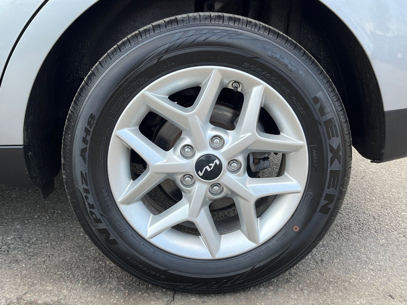 Used 2025 Kia Soul LX w/ LX Technology Package FWD image 25