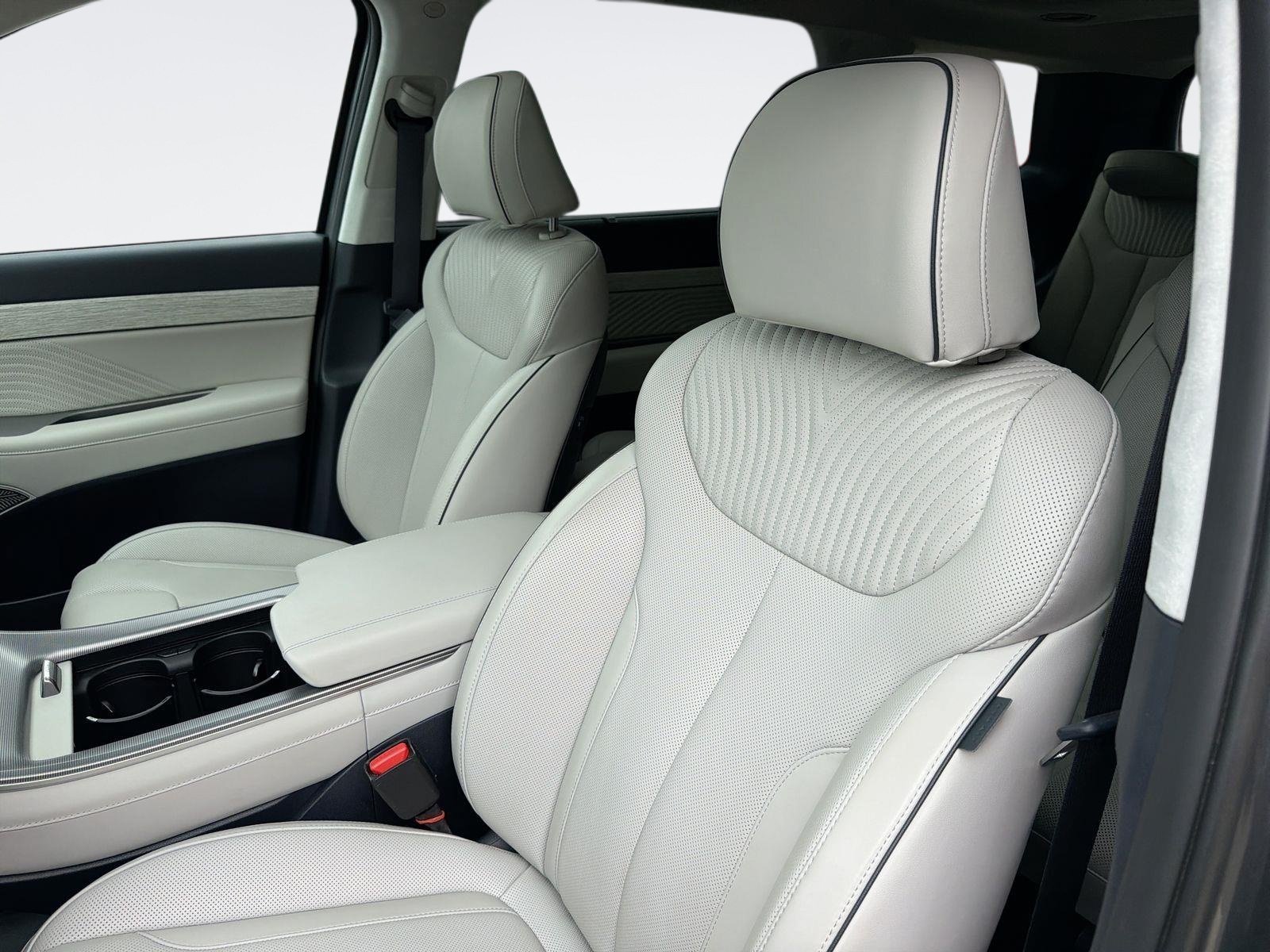 Used 2025 Hyundai Palisade Calligraphy FWD image 23