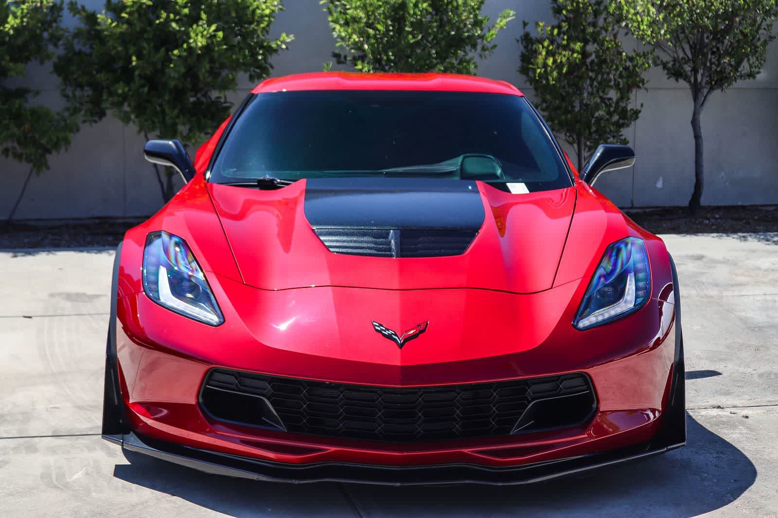 Used 2015 Chevrolet Corvette Z06 w/ 3LZ Preferred Equipment Group RWD image 2