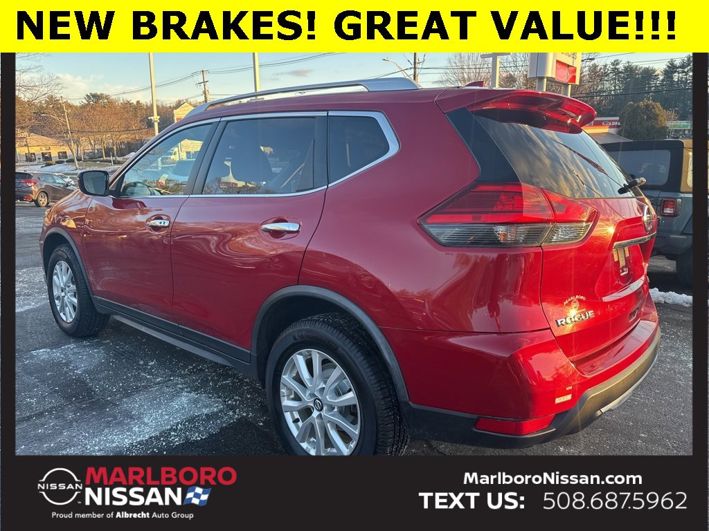 Used 2017 Nissan Rogue SV image 5
