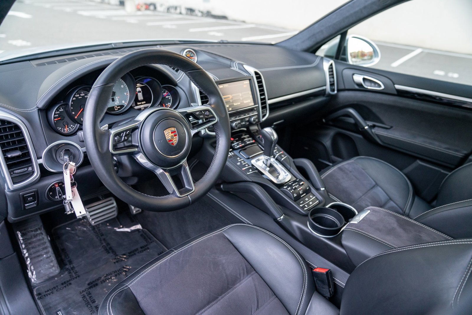 Used 2016 Porsche Cayenne GTS image 4